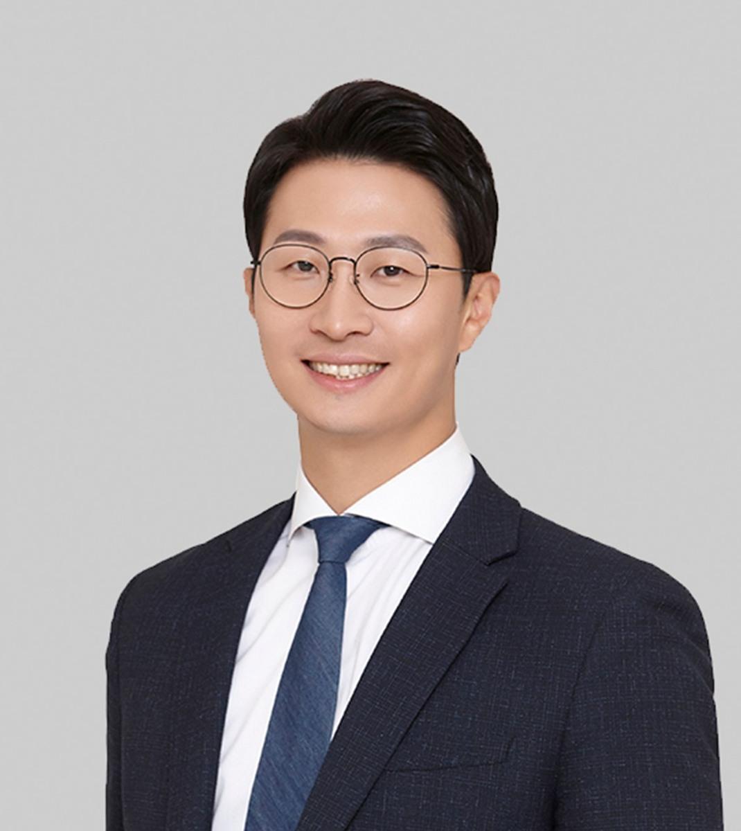 엄태섭 변호사 프로필 사진